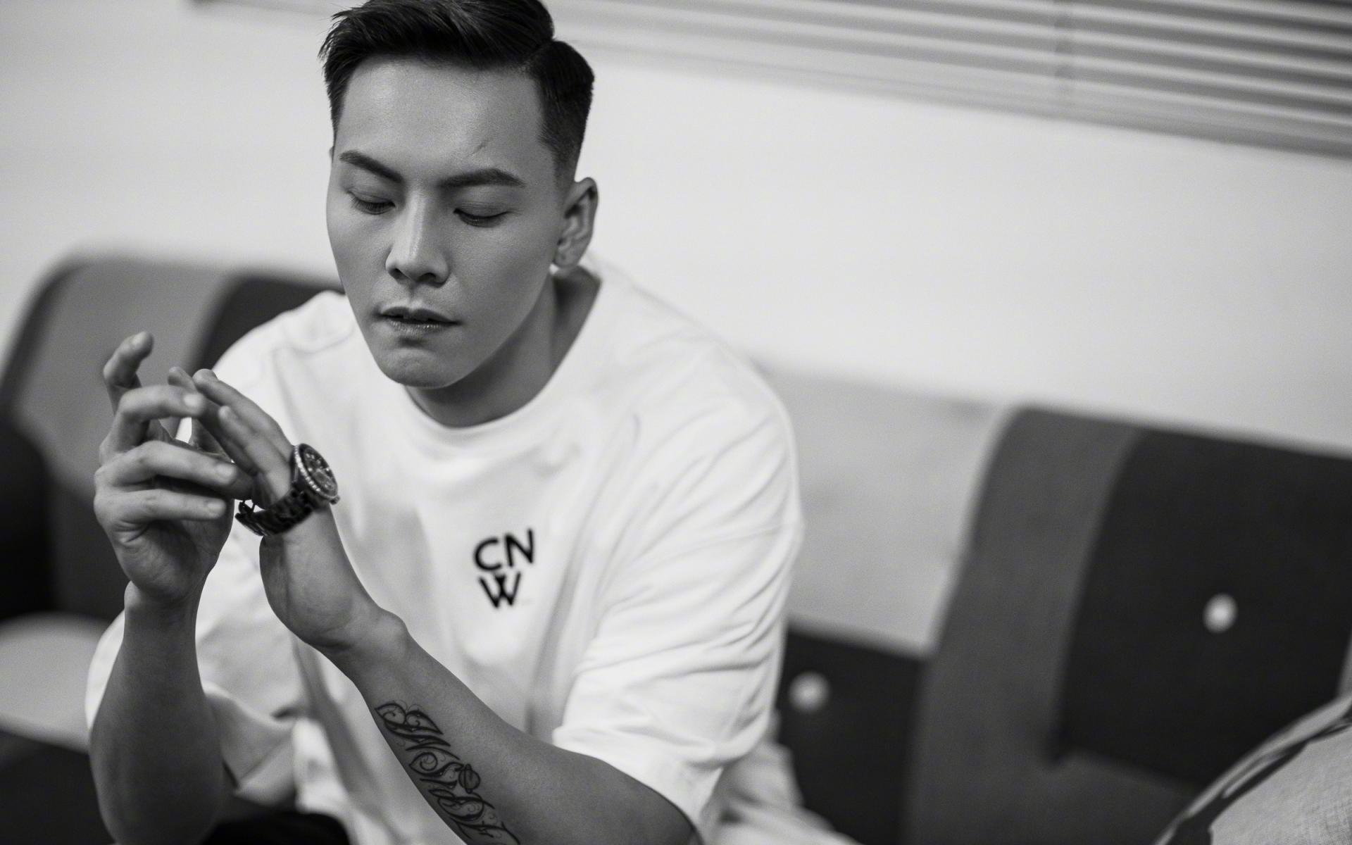 勇士队官方YouTube粉丝突破千万，居联盟之首，勇士队友